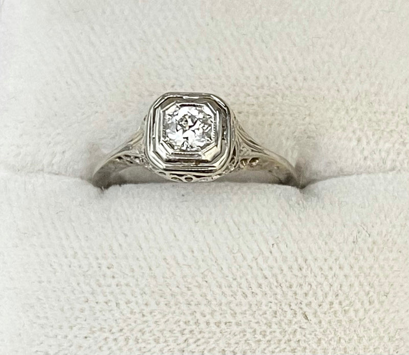 Belle Époque 1.88 CTW Diamond Platinum Bow Antique Engagement Ring GIA |  Wilson's Estate Jewelry